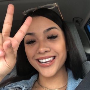 Meet your Posher, Karol